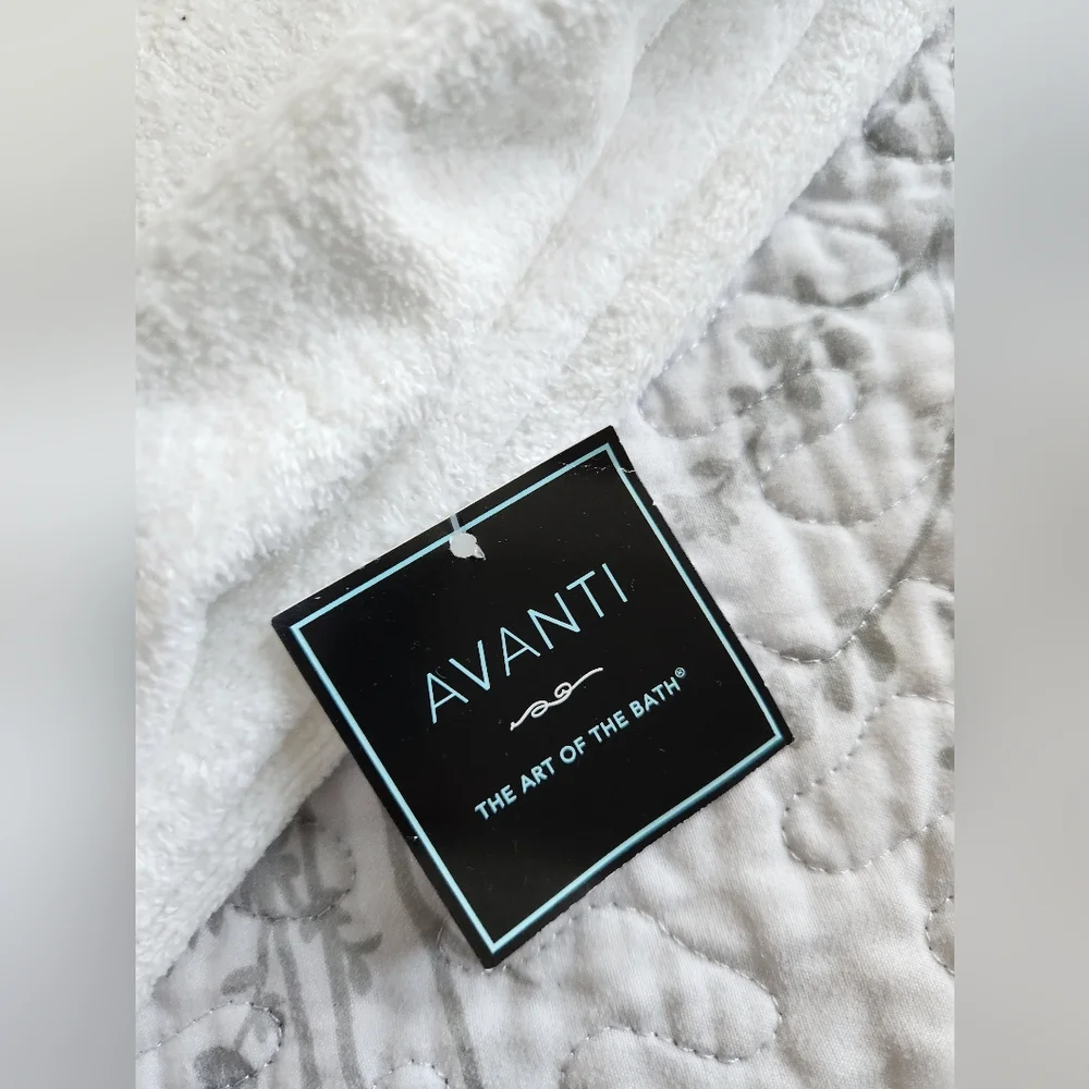 Nwt Avanti Manor Hill Bath Towel white